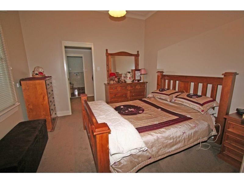 12 Ferguson Street, Cessnock NSW 2325