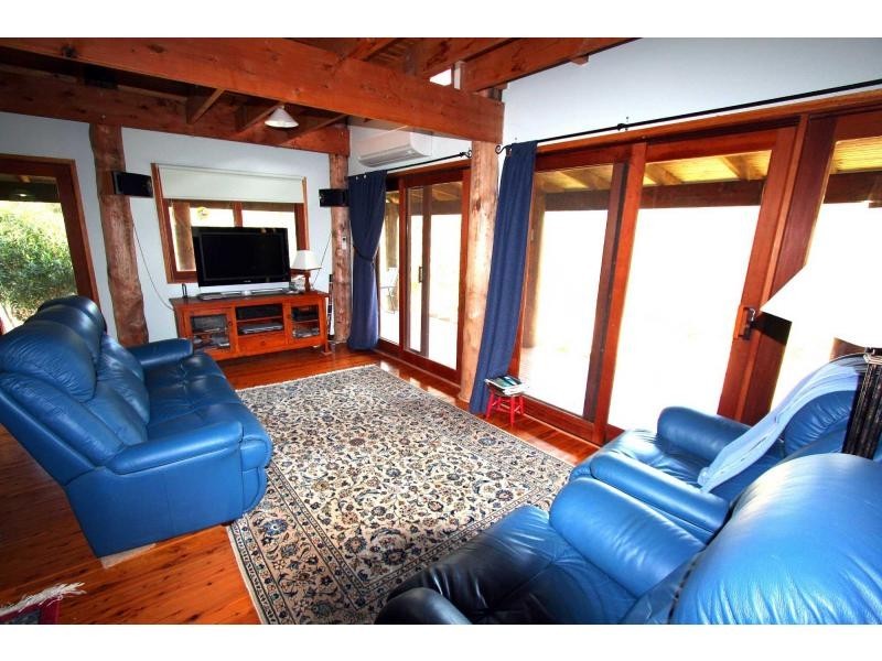 207 Q8 Road, Mount Vincent NSW 2323