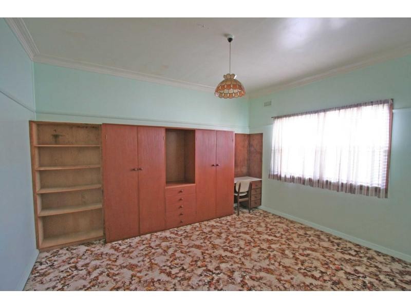 4 Fourth Street, Cessnock NSW 2325