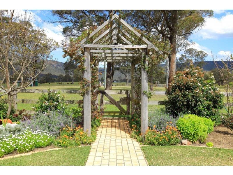 136 Whitings Lane, Quorrobolong NSW 2325