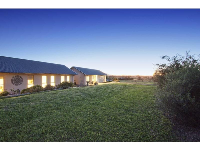 379 Talga Road, Lovedale NSW 2325