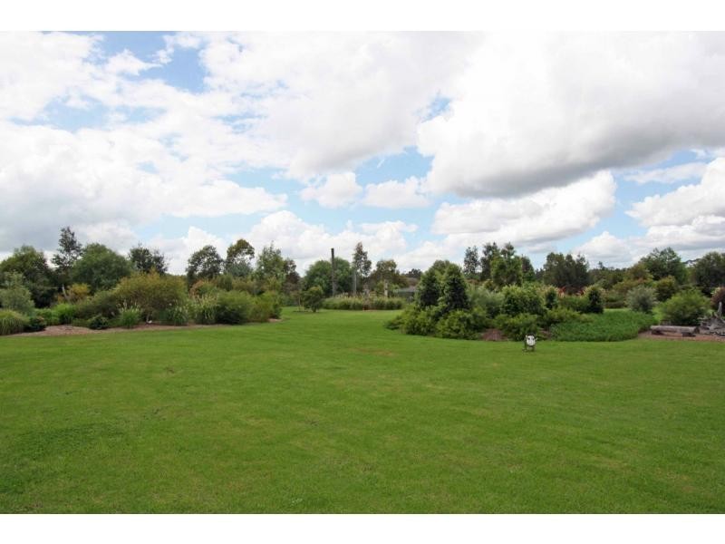 379 Talga Road, Lovedale NSW 2325