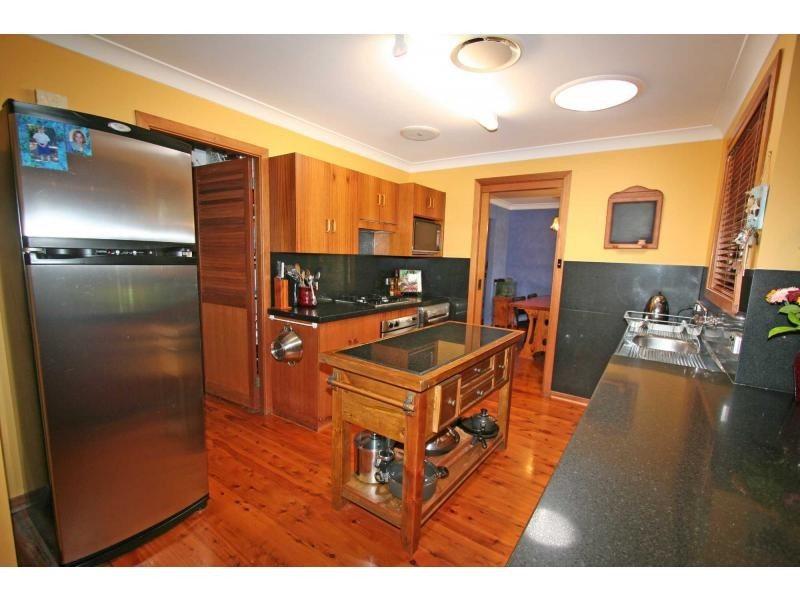 16 Adams Street, Heddon Greta NSW 2321