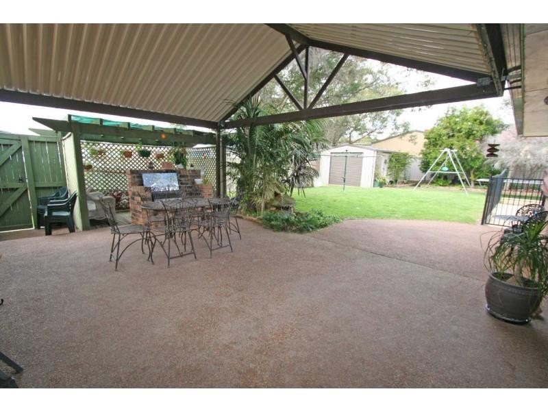 16 Adams Street, Heddon Greta NSW 2321