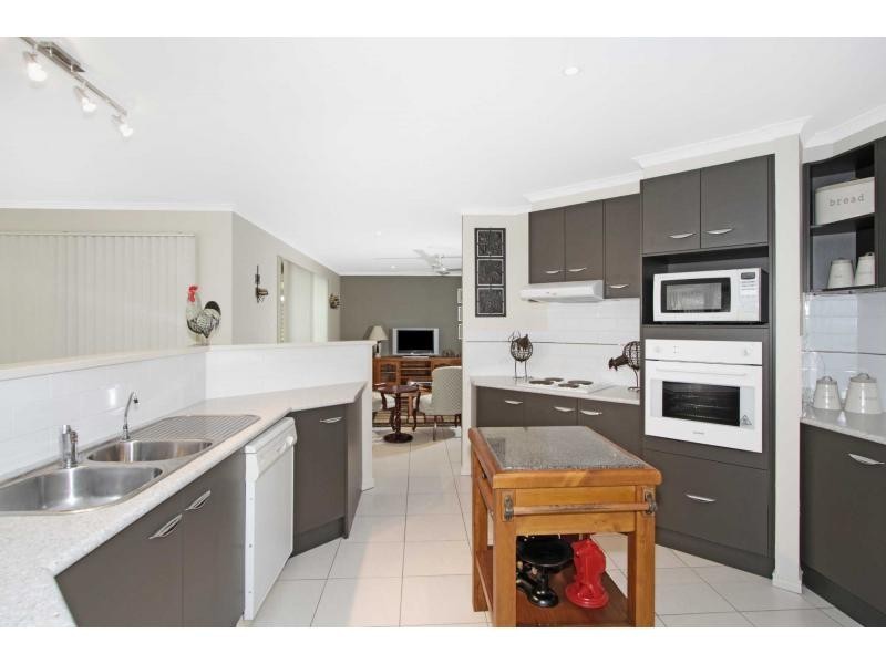 2A William Street, Paxton NSW 2325