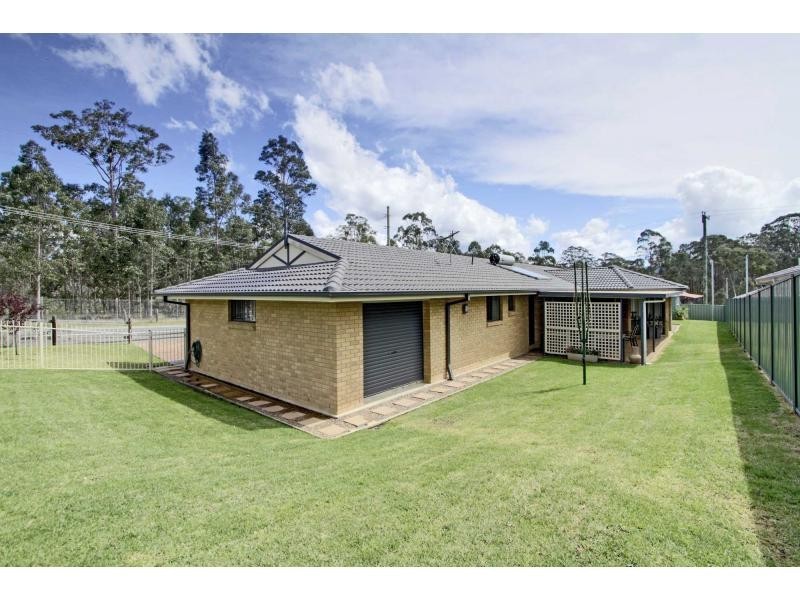 2A William Street, Paxton NSW 2325