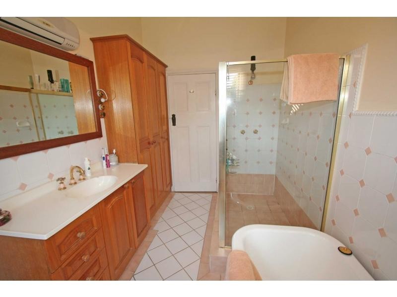 63 Wollombi Road, Cessnock NSW 2325