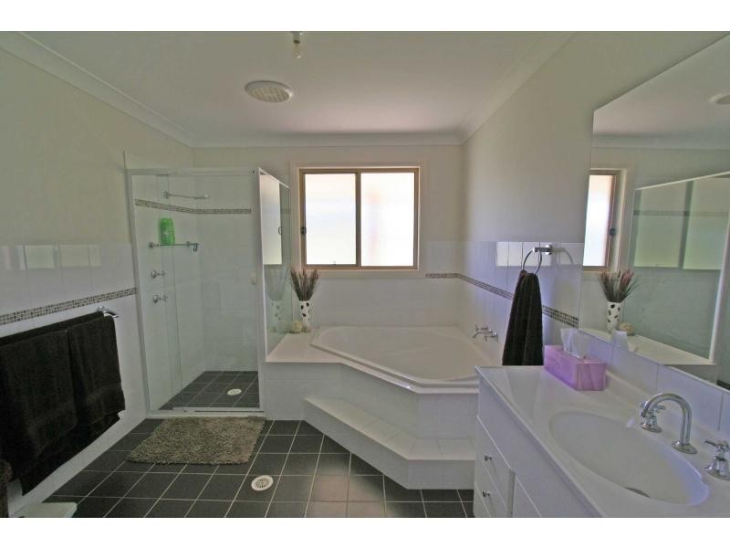 208 Talga Road, Lovedale NSW 2325