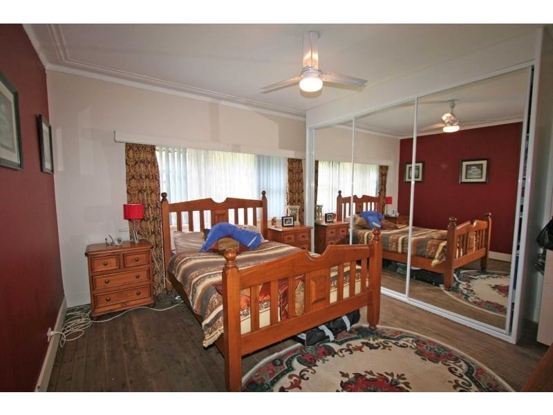 16 Ellalong Road, Pelton NSW 2325