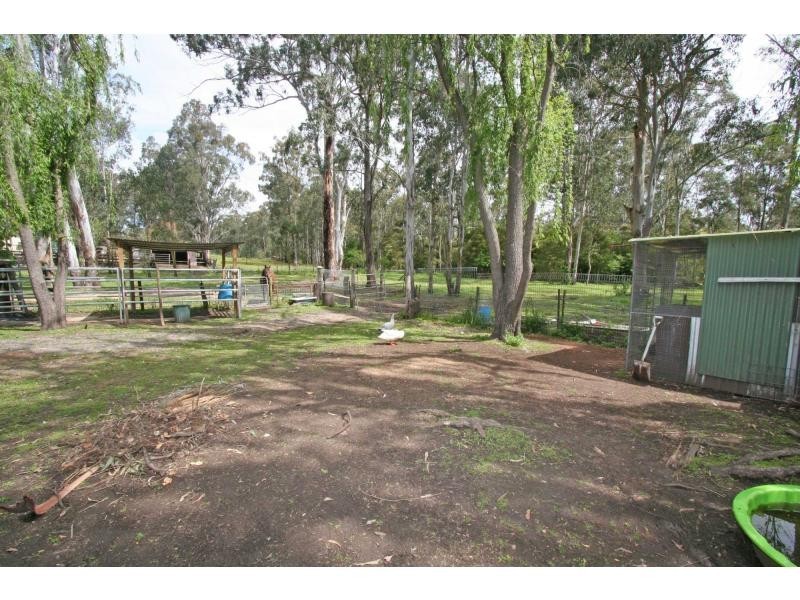 16 Ellalong Road, Pelton NSW 2325