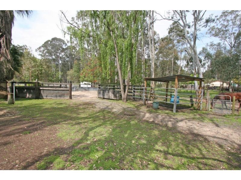 16 Ellalong Road, Pelton NSW 2325