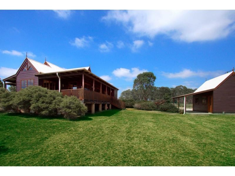 15 The Ballabourneen, Lovedale NSW 2325
