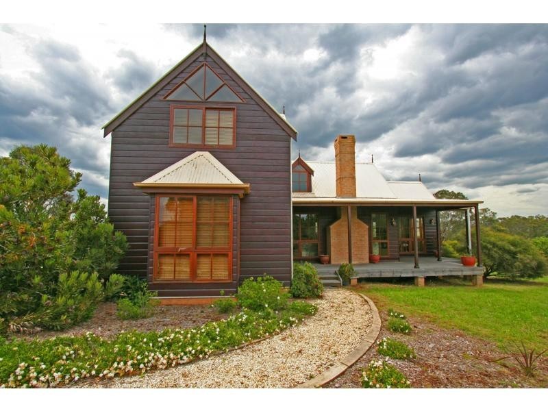 15 The Ballabourneen, Lovedale NSW 2325