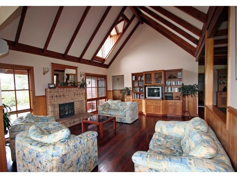 15 The Ballabourneen, Lovedale NSW 2325