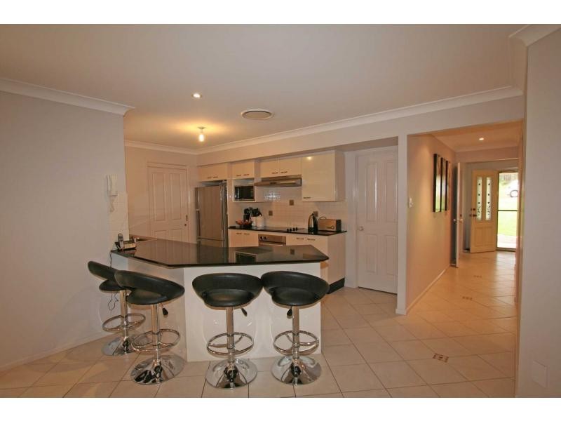 6 Stirling Street, Abernethy NSW 2325