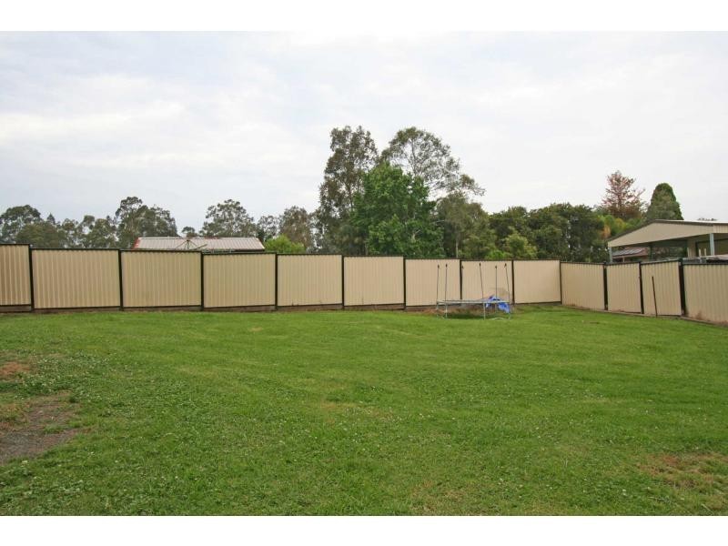 6 Stirling Street, Abernethy NSW 2325