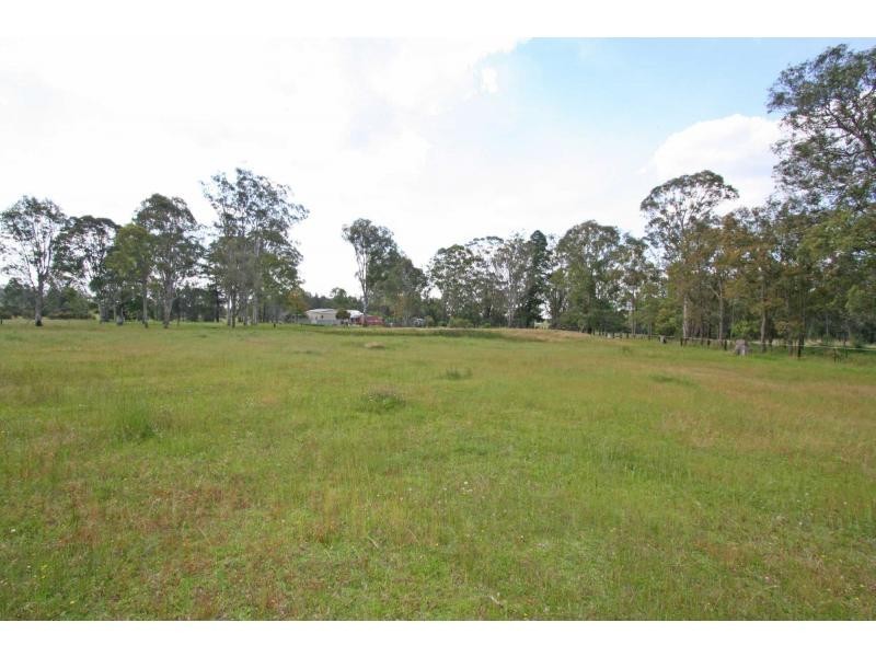 20 Heaton Road, Quorrobolong NSW 2325