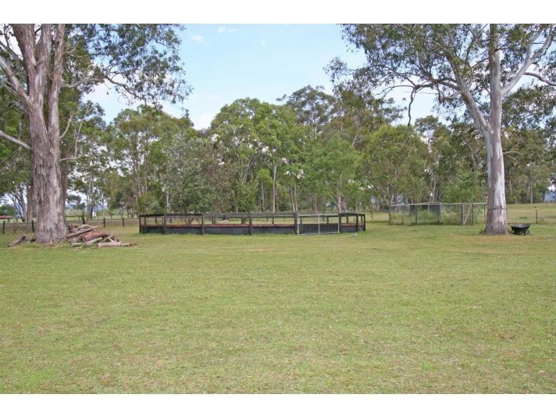 20 Heaton Road, Quorrobolong NSW 2325