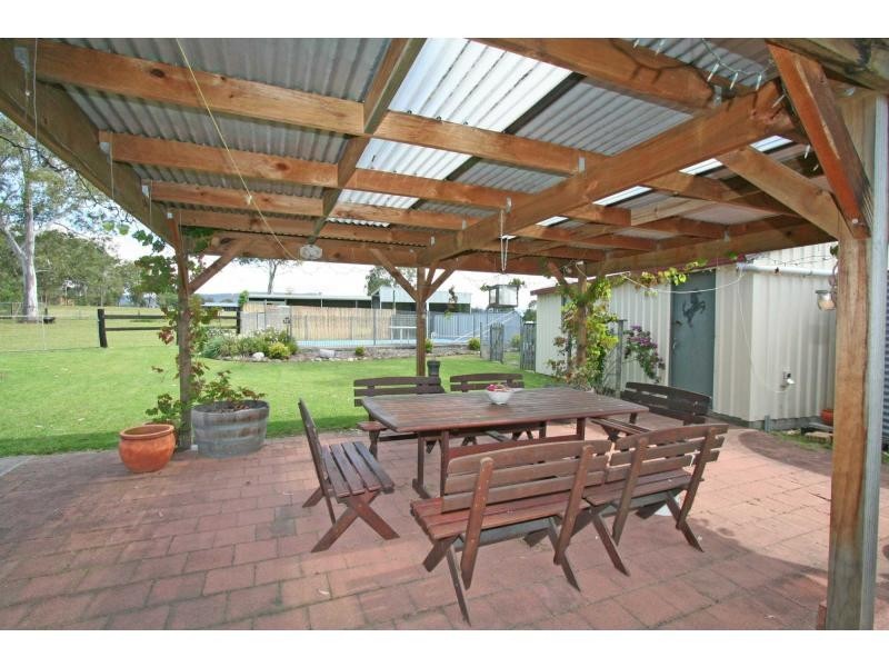 20 Heaton Road, Quorrobolong NSW 2325