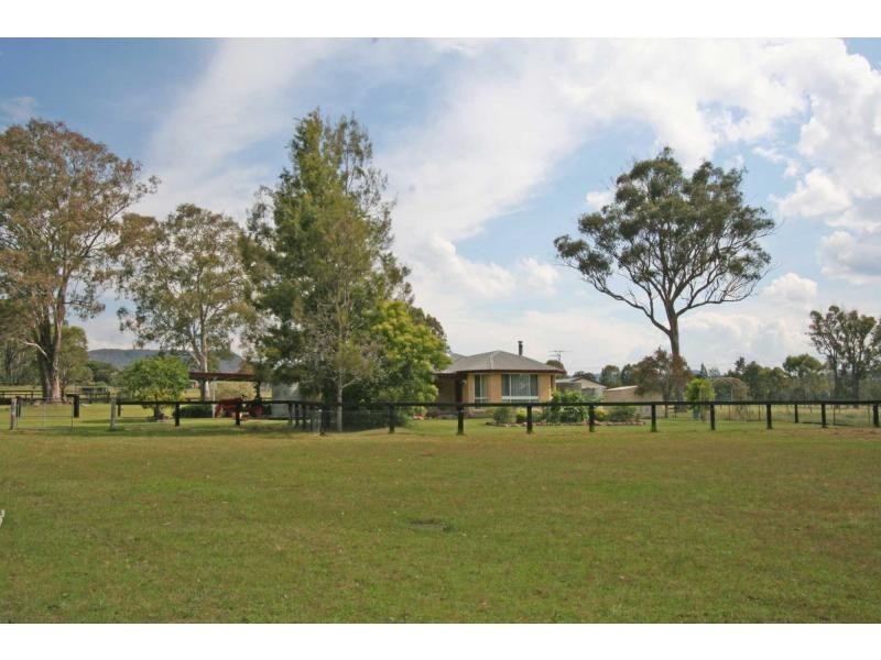 20 Heaton Road, Quorrobolong NSW 2325
