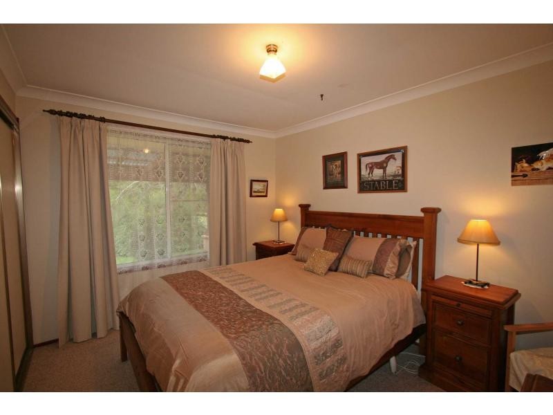 20 Heaton Road, Quorrobolong NSW 2325