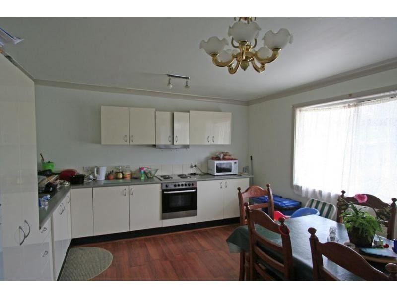 17 Evans Street, Greta NSW 2334