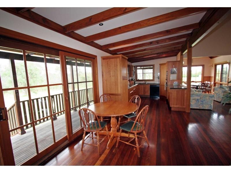 15 The Ballabourneen, Lovedale NSW 2325