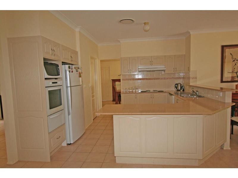 11 Echidna Close, Bellbird NSW 2325