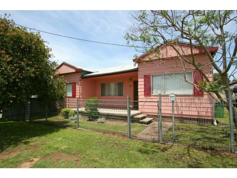 27 Daniel Street, Cessnock NSW 2325