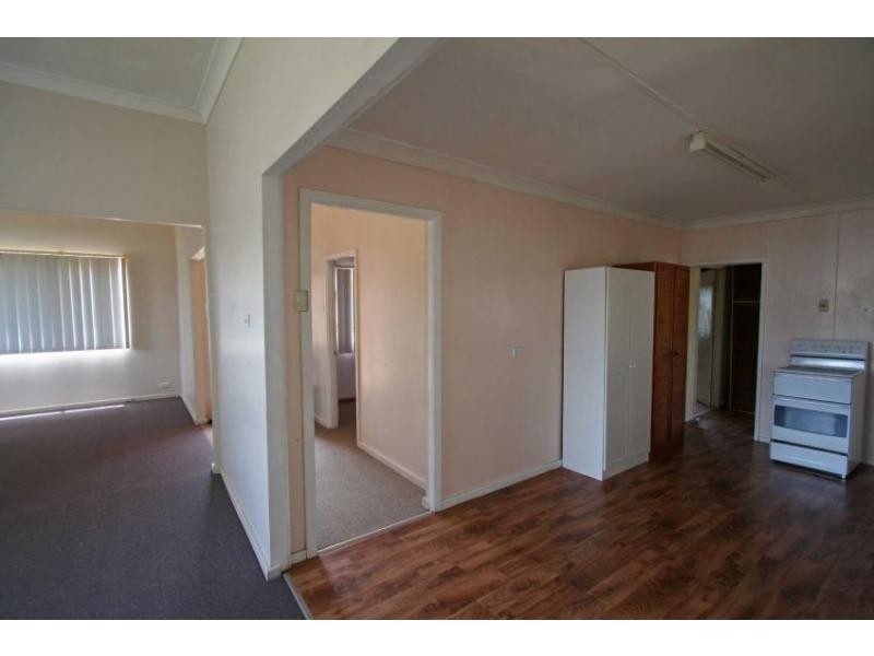 27 Daniel Street, Cessnock NSW 2325