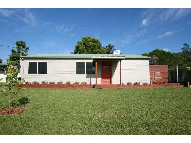 2 Stuart Street, Abernethy NSW 2325