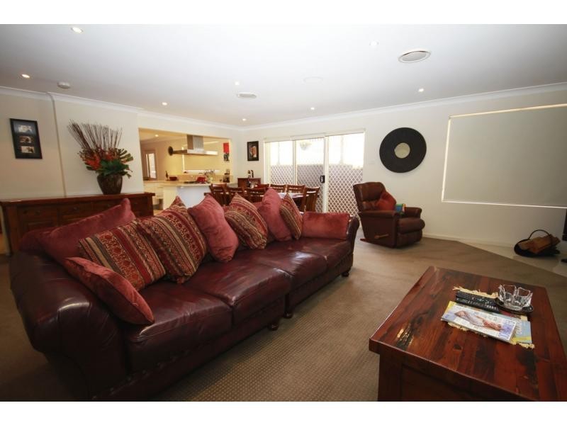 24 Regent Street, Cessnock NSW 2325
