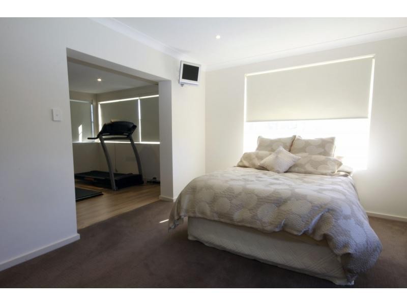 24 Regent Street, Cessnock NSW 2325