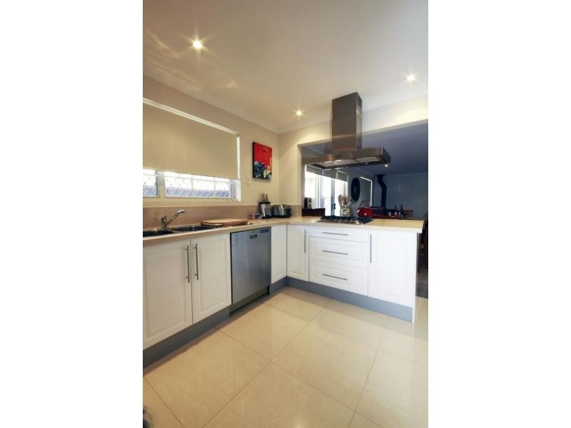 24 Regent Street, Cessnock NSW 2325