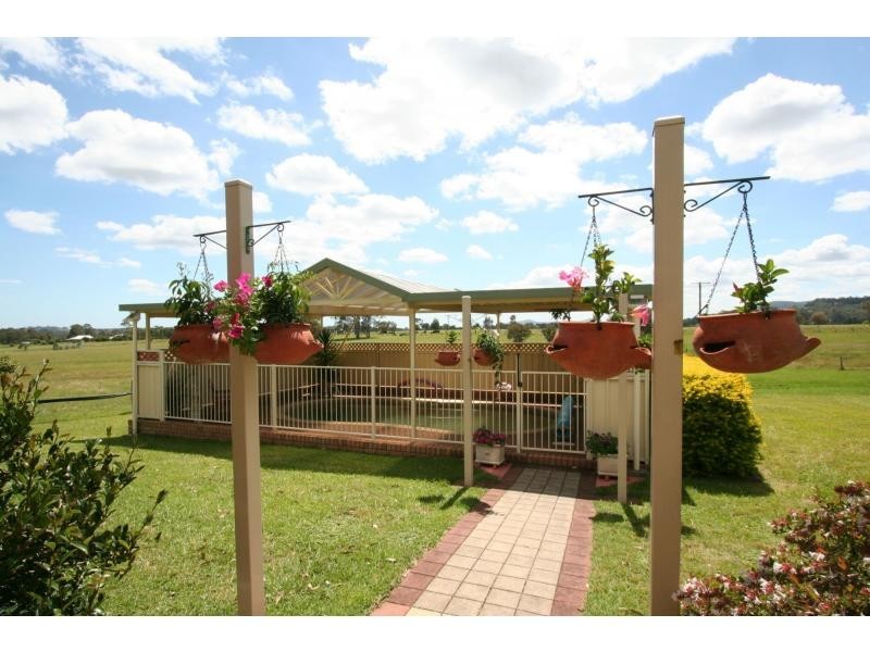 278 Heaton Road, Quorrobolong NSW 2325