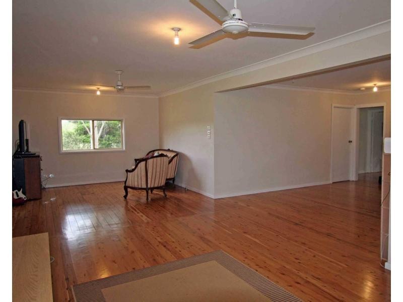 22 Lindsay Road, North Rothbury NSW 2335