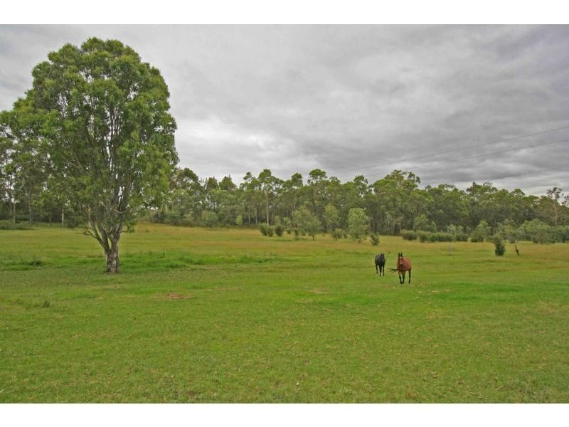 22 Lindsay Road, North Rothbury NSW 2335