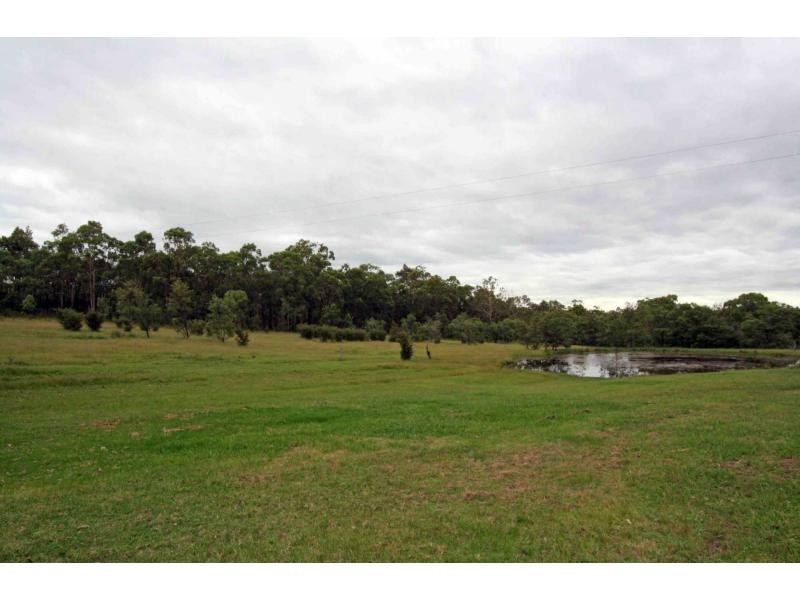 22 Lindsay Road, North Rothbury NSW 2335
