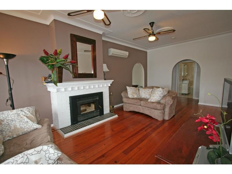 9 Regent Street, Cessnock NSW 2325