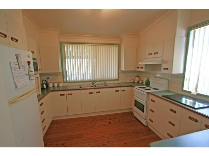 63 Desmond Street, Cessnock NSW 2325