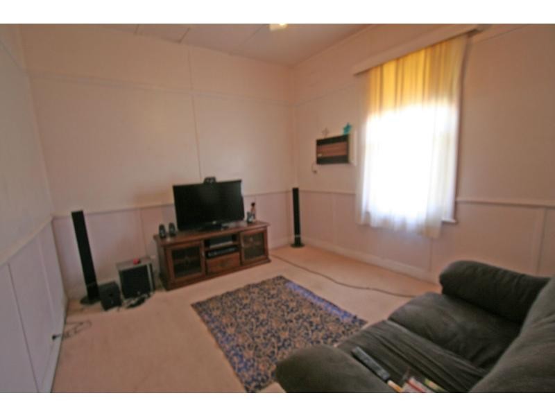 63 Desmond Street, Cessnock NSW 2325