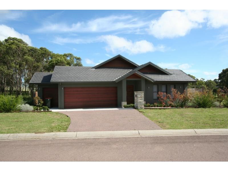 28 Angaphora Drive, Rothbury NSW 2320