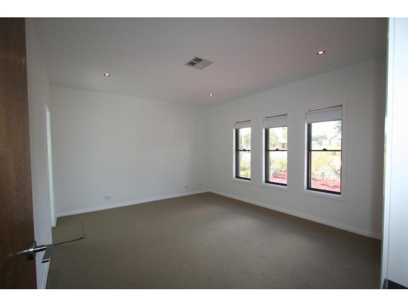 28 Angaphora Drive, Rothbury NSW 2320