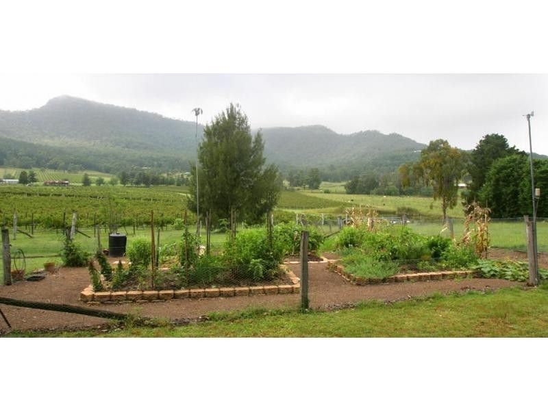 558 Wollombi Road, Broke NSW 2330