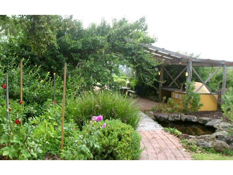 558 Wollombi Road, Broke NSW 2330