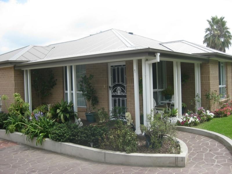 1/3 Desmond Street, Cessnock NSW 2325