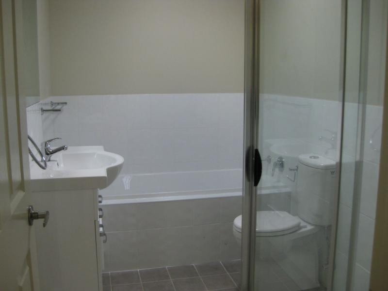 Unit 2, 1 George Street, Cessnock NSW 2325