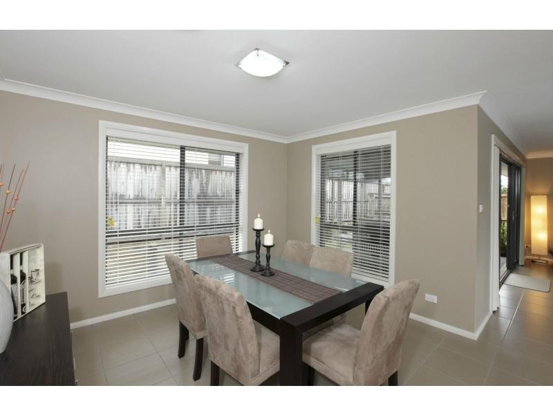 12 Farmgate Row, East Branxton NSW 2335