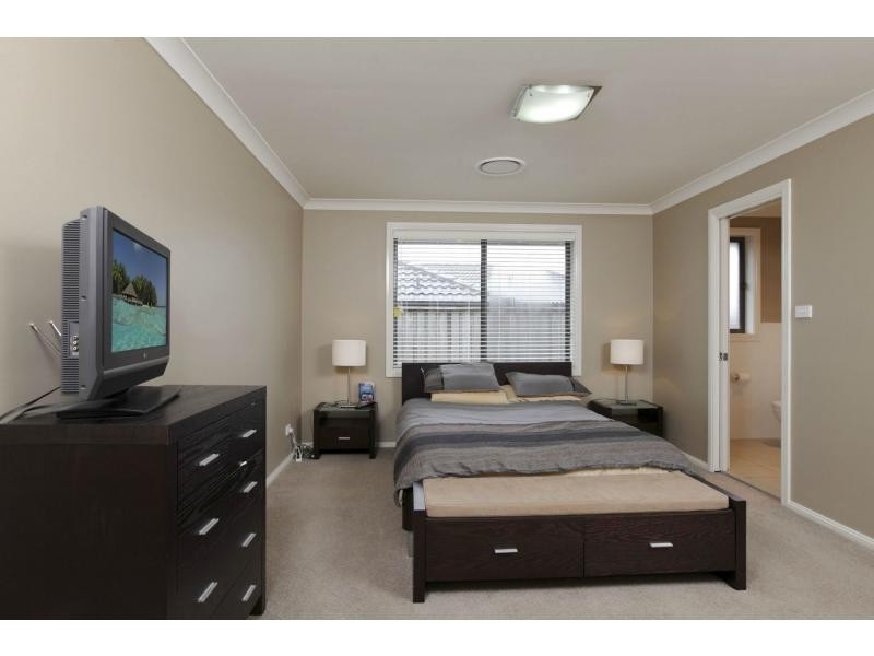 12 Farmgate Row, East Branxton NSW 2335