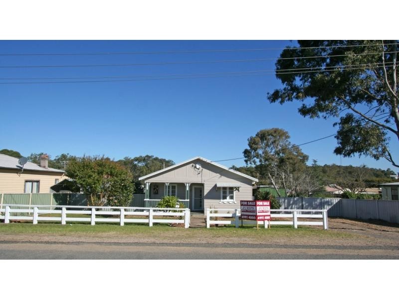 25 Long Street, Cessnock NSW 2325